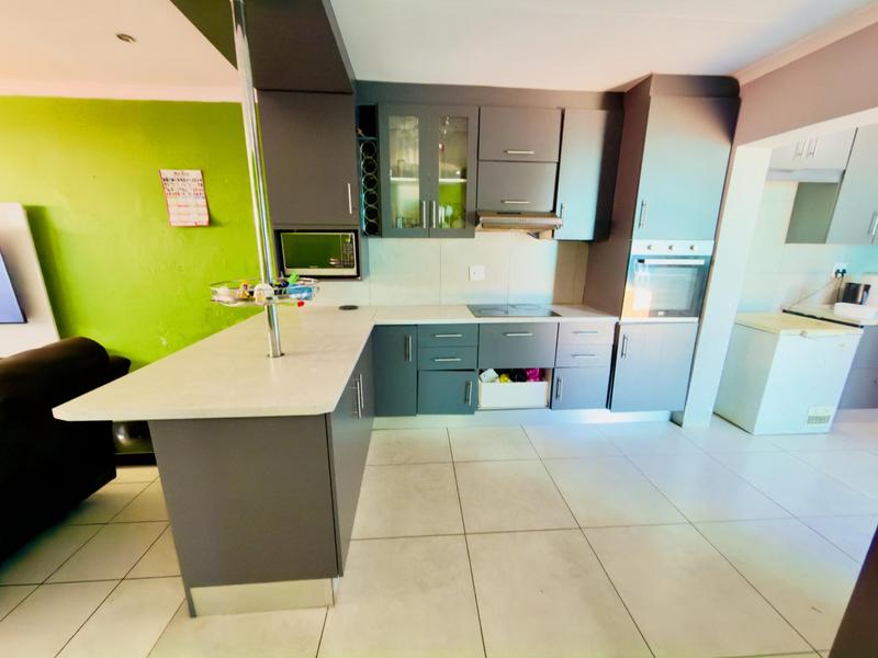 3 Bedroom Property for Sale in Newlands West KwaZulu-Natal