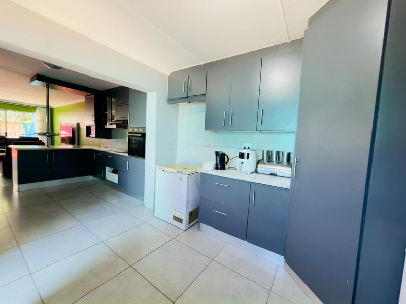 3 Bedroom Property for Sale in Newlands West KwaZulu-Natal