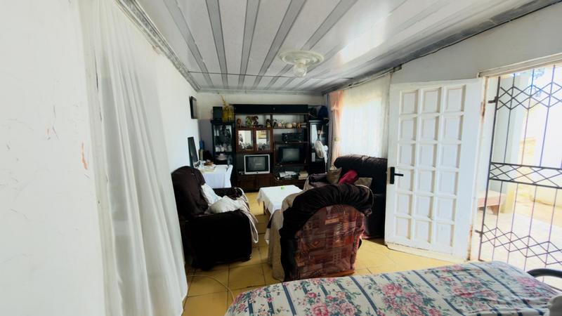 2 Bedroom Property for Sale in Ntuzuma KwaZulu-Natal