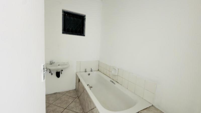 2 Bedroom Property for Sale in Southgate KwaZulu-Natal