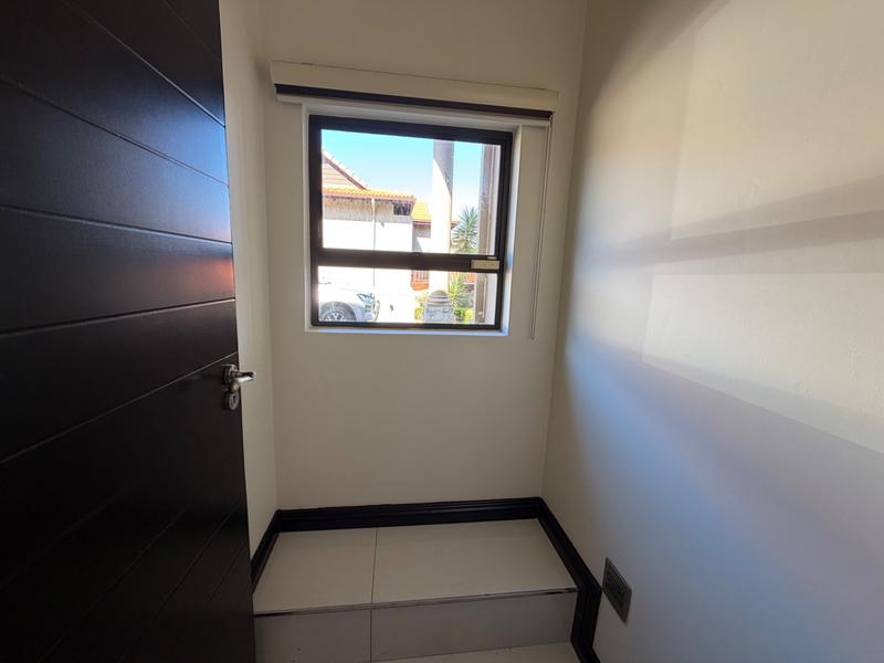 4 Bedroom Property for Sale in Izinga KwaZulu-Natal