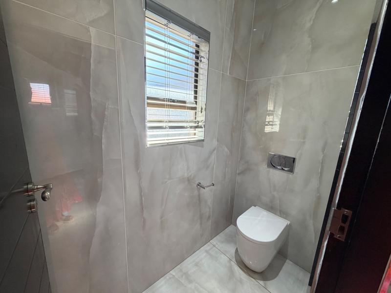 4 Bedroom Property for Sale in Izinga KwaZulu-Natal