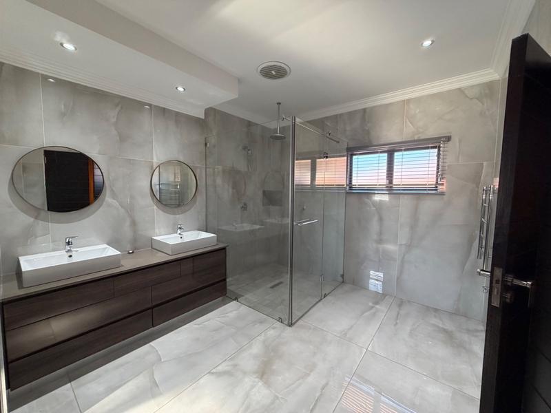 4 Bedroom Property for Sale in Izinga KwaZulu-Natal