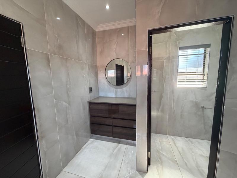 4 Bedroom Property for Sale in Izinga KwaZulu-Natal