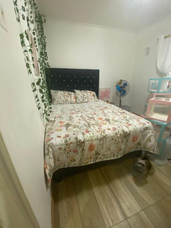 4 Bedroom Property for Sale in Northcroft KwaZulu-Natal