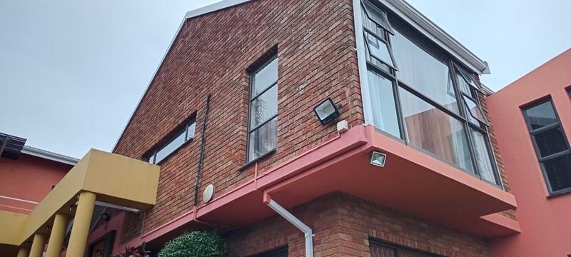 4 Bedroom Property for Sale in Reservoir Hills KwaZulu-Natal