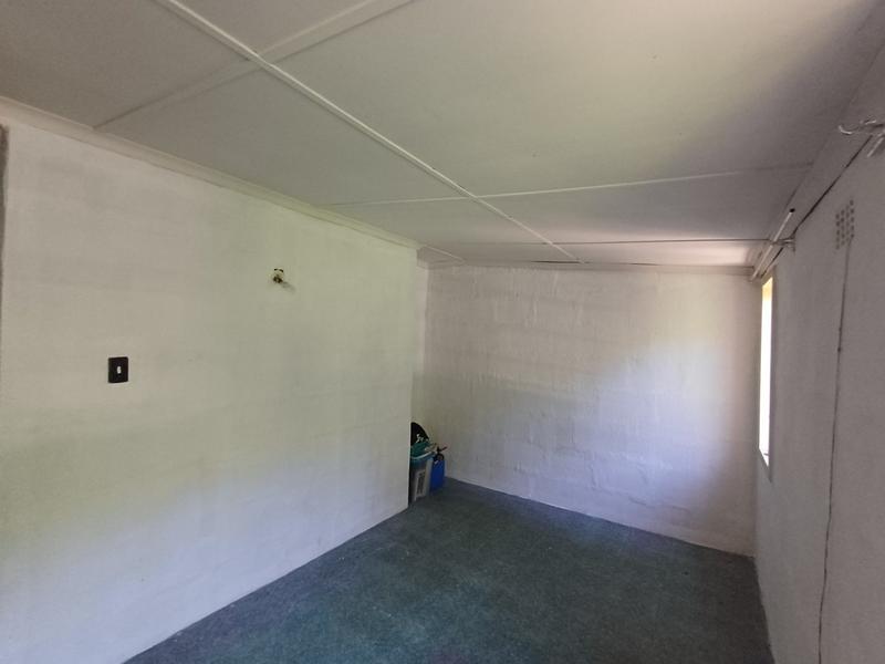 2 Bedroom Property for Sale in Stonebridge KwaZulu-Natal