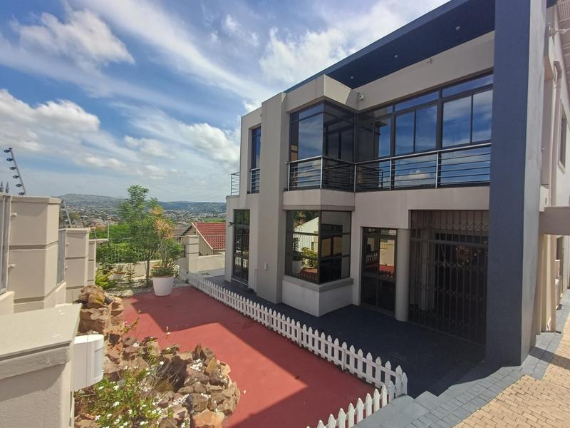 6 Bedroom Property for Sale in Woodview KwaZulu-Natal