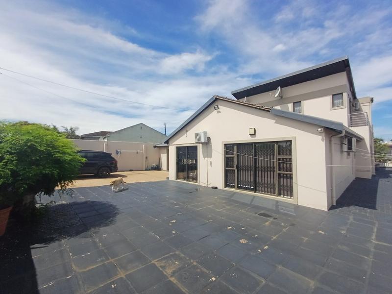 6 Bedroom Property for Sale in Woodview KwaZulu-Natal