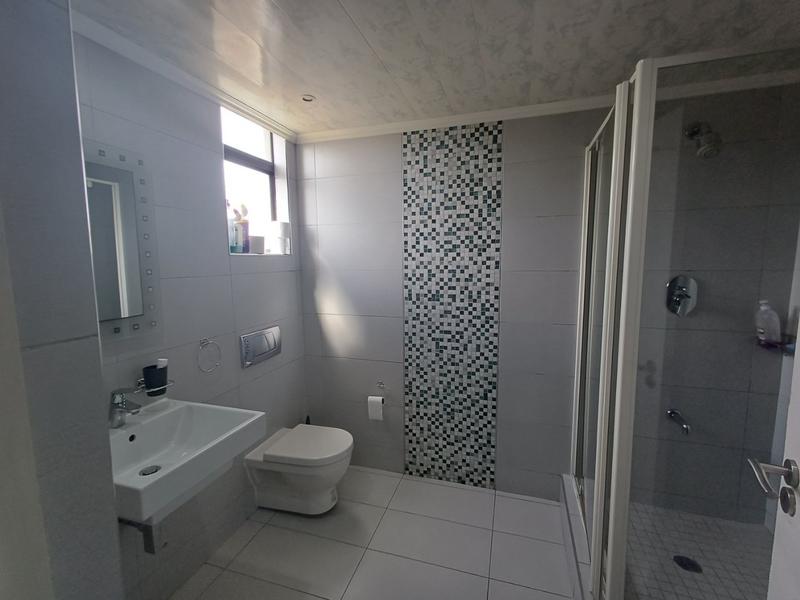 6 Bedroom Property for Sale in Woodview KwaZulu-Natal