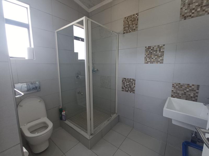 6 Bedroom Property for Sale in Woodview KwaZulu-Natal