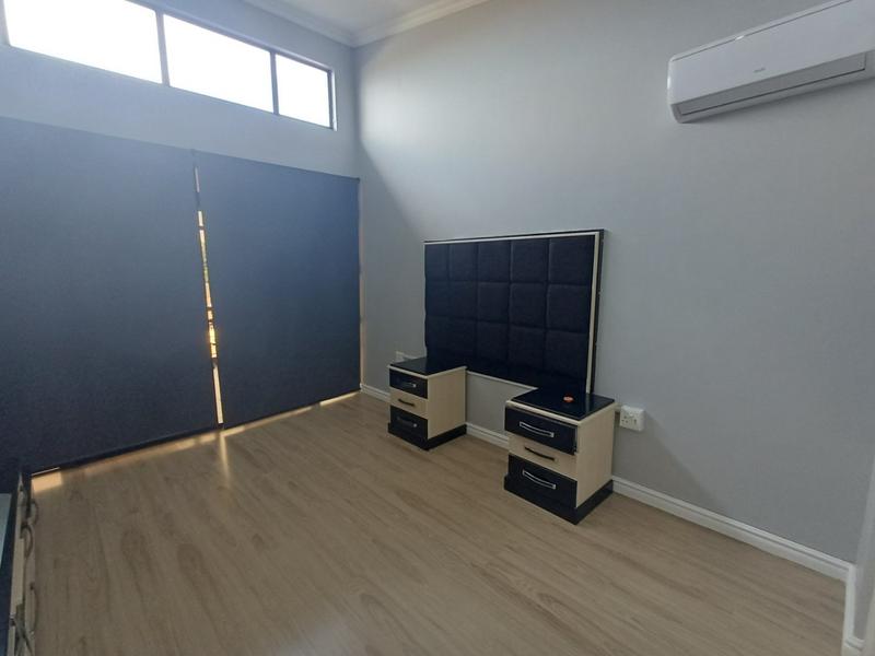 6 Bedroom Property for Sale in Woodview KwaZulu-Natal