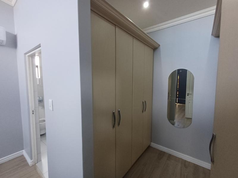 6 Bedroom Property for Sale in Woodview KwaZulu-Natal