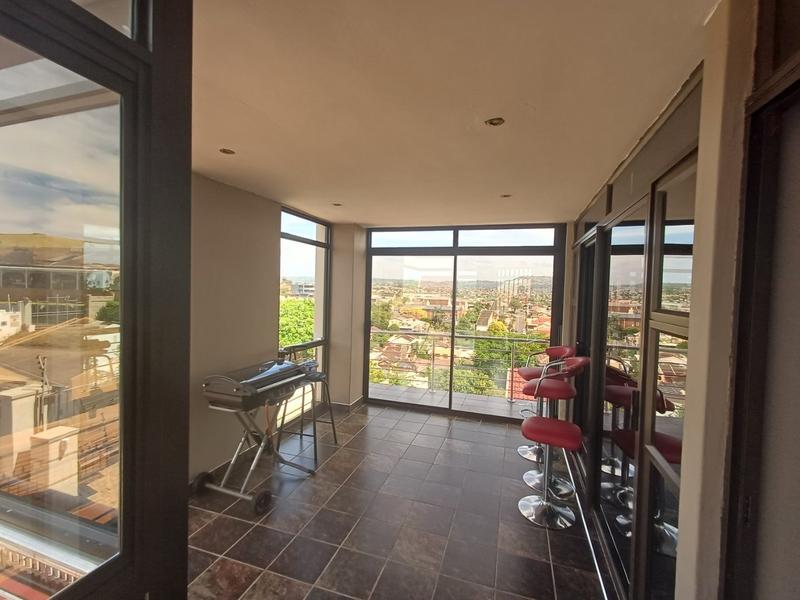 6 Bedroom Property for Sale in Woodview KwaZulu-Natal