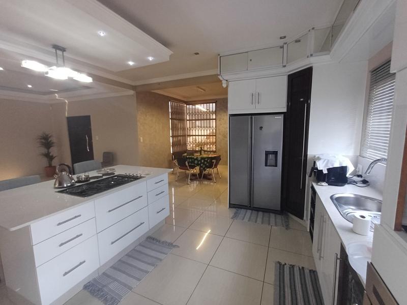 6 Bedroom Property for Sale in Woodview KwaZulu-Natal