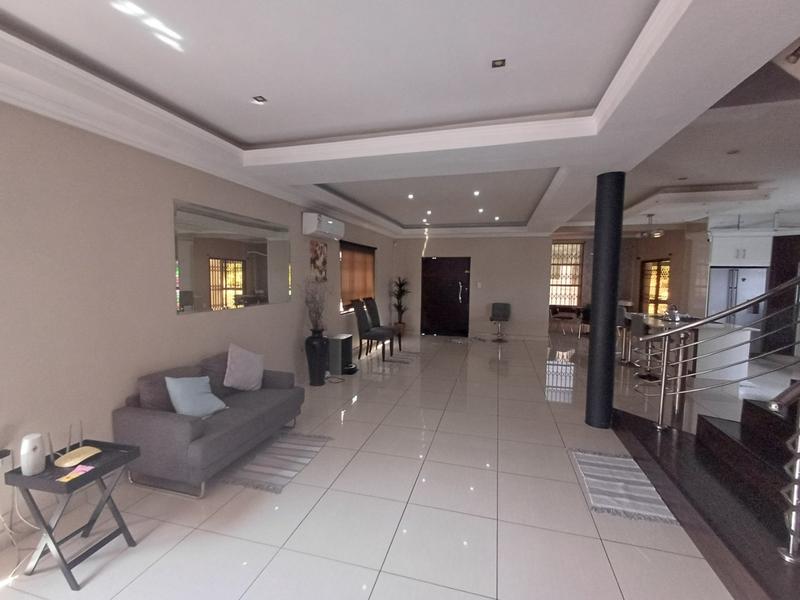 6 Bedroom Property for Sale in Woodview KwaZulu-Natal