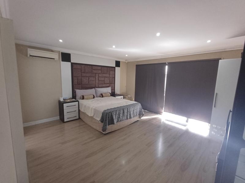 6 Bedroom Property for Sale in Woodview KwaZulu-Natal