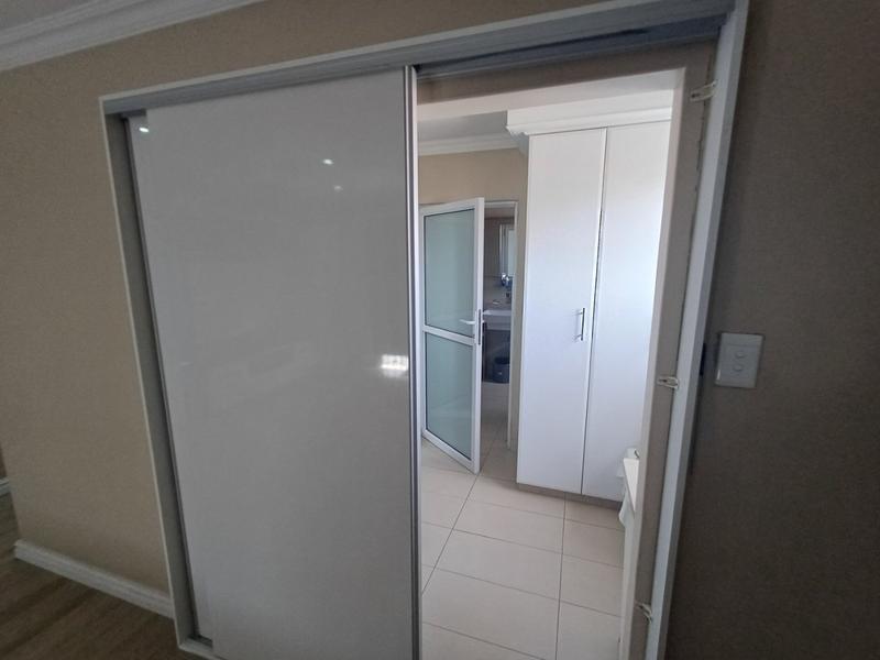 6 Bedroom Property for Sale in Woodview KwaZulu-Natal