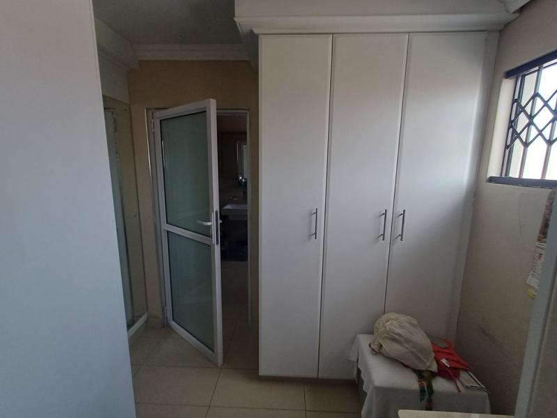 6 Bedroom Property for Sale in Woodview KwaZulu-Natal