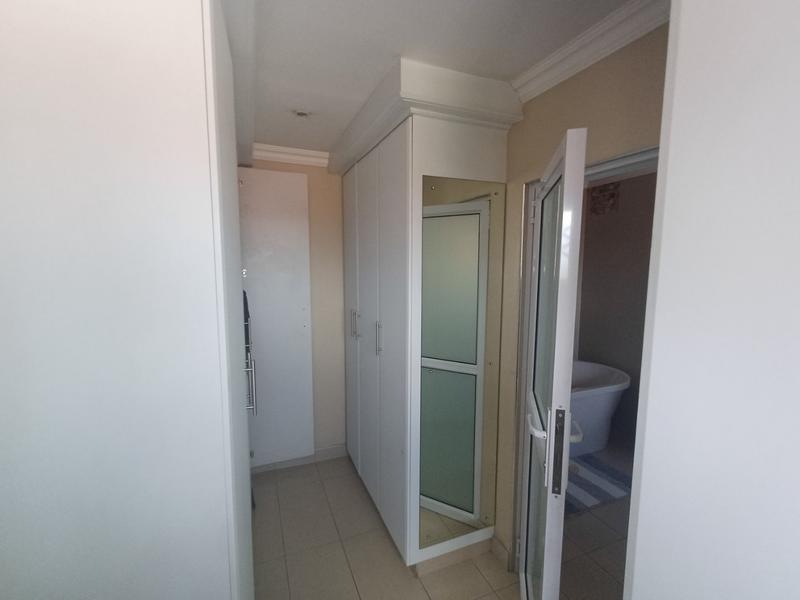 6 Bedroom Property for Sale in Woodview KwaZulu-Natal