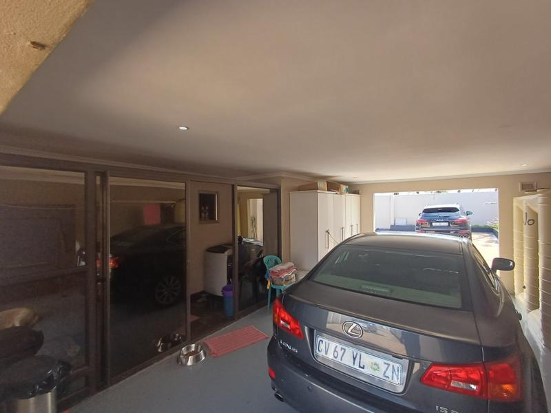 6 Bedroom Property for Sale in Woodview KwaZulu-Natal