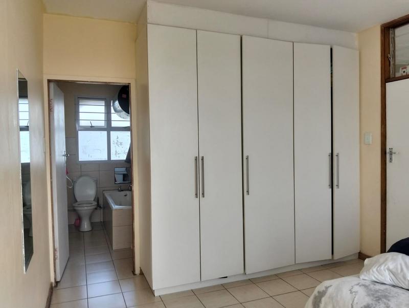 1 Bedroom Property for Sale in Morningside KwaZulu-Natal