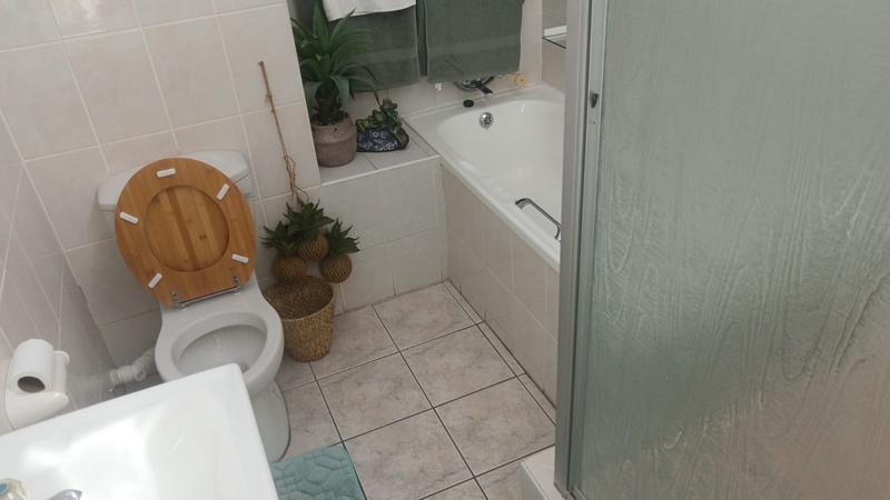 2 Bedroom Property for Sale in Margate Beach KwaZulu-Natal