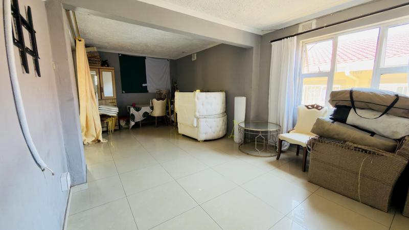 3 Bedroom Property for Sale in Ntuzuma KwaZulu-Natal