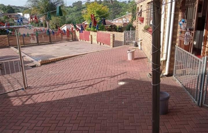 3 Bedroom Property for Sale in Crossmoor KwaZulu-Natal