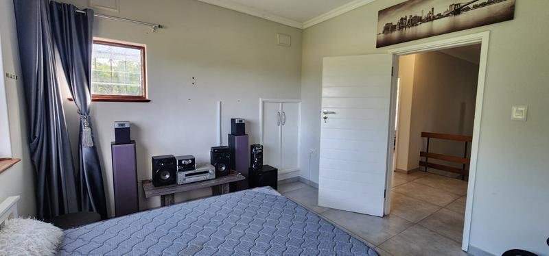 5 Bedroom Property for Sale in Widenham KwaZulu-Natal