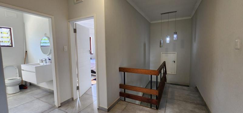 5 Bedroom Property for Sale in Widenham KwaZulu-Natal