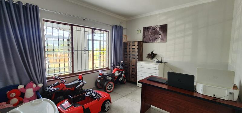 5 Bedroom Property for Sale in Widenham KwaZulu-Natal