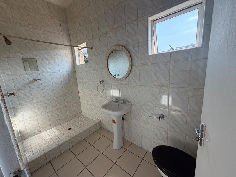 To Let 1 Bedroom Property for Rent in Herrwood Park KwaZulu-Natal