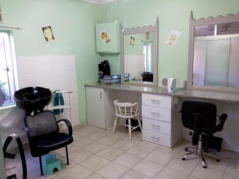 1 Bedroom Property for Sale in Scottburgh KwaZulu-Natal