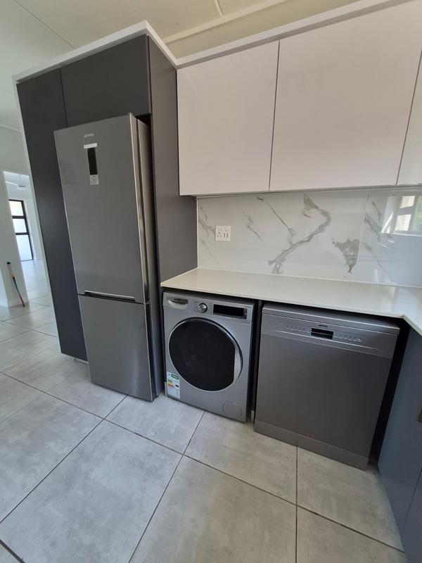 To Let 3 Bedroom Property for Rent in Izinga Ridge KwaZulu-Natal