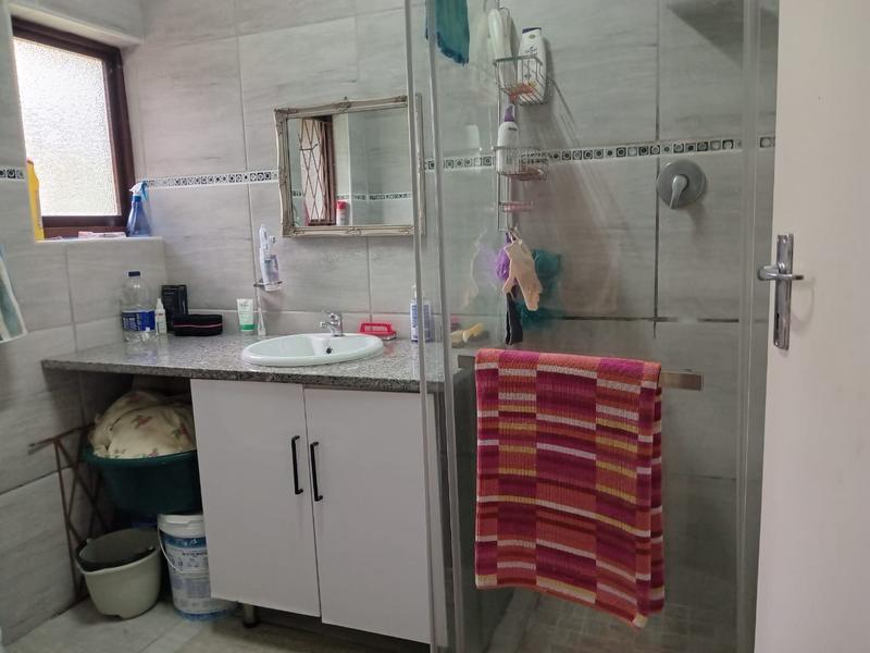 2 Bedroom Property for Sale in Uvongo KwaZulu-Natal