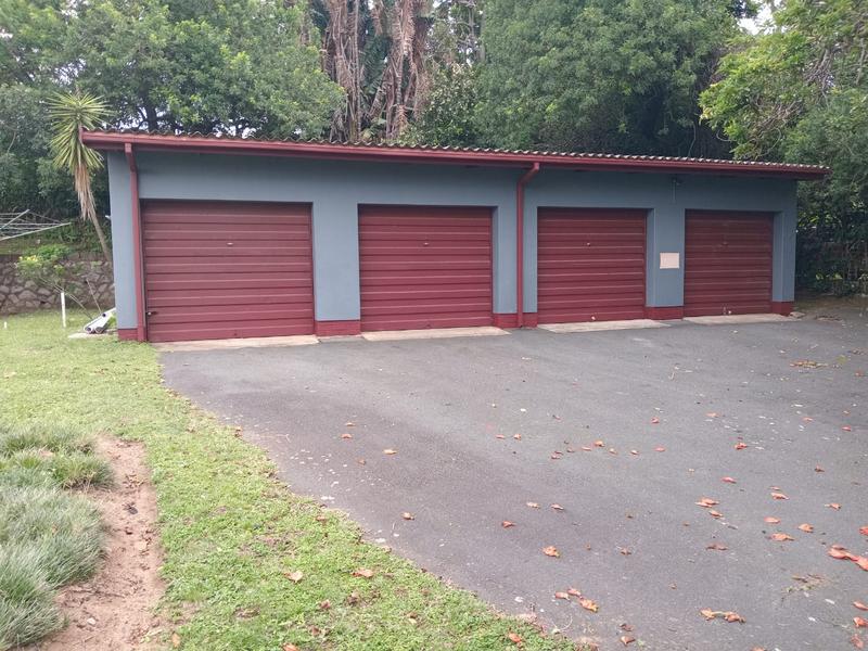 2 Bedroom Property for Sale in Uvongo KwaZulu-Natal