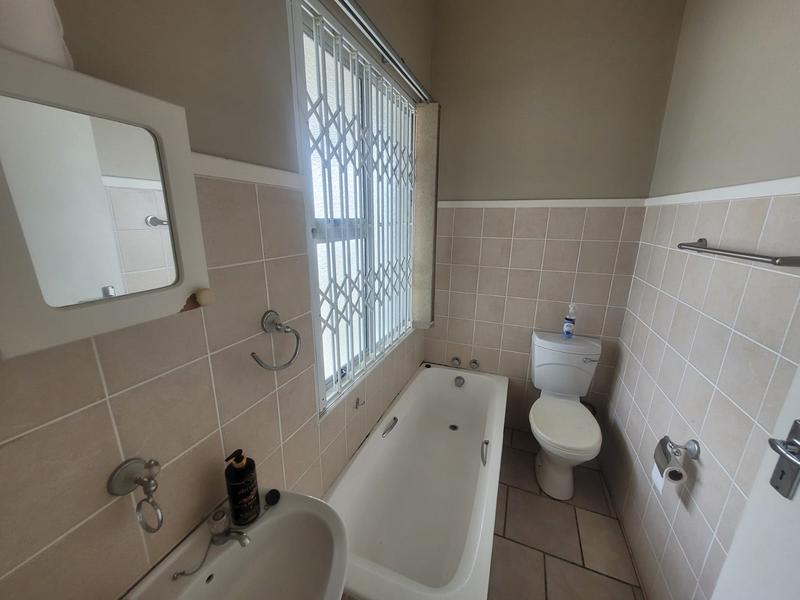2 Bedroom Property for Sale in Lawrence Rocks KwaZulu-Natal