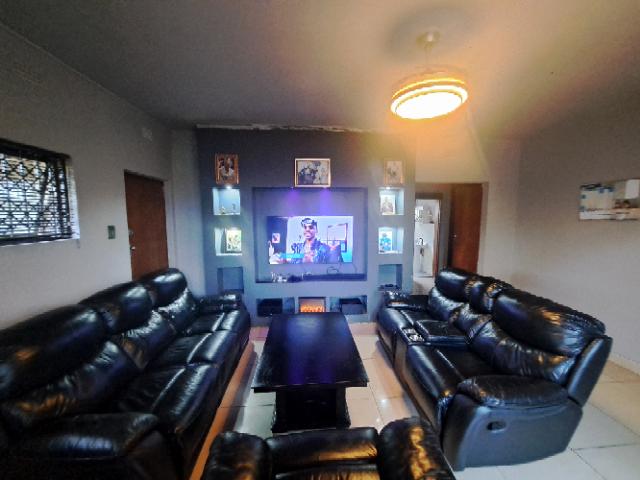 2 Bedroom Property for Sale in Umkomaas KwaZulu-Natal