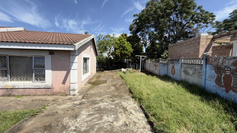 4 Bedroom Property for Sale in Ntuzuma KwaZulu-Natal