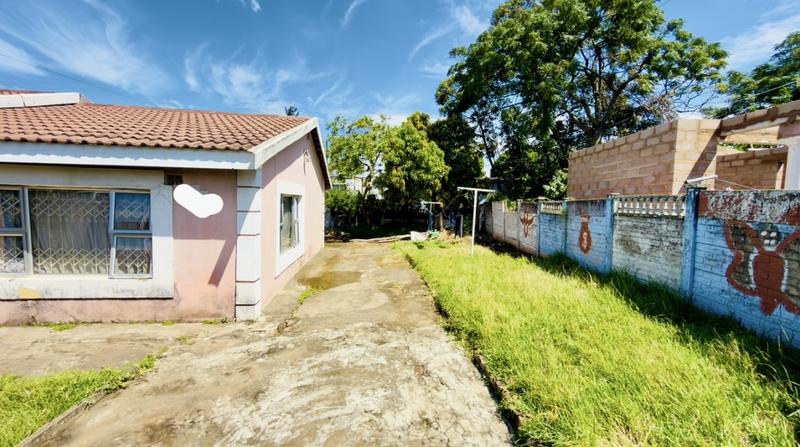 4 Bedroom Property for Sale in Ntuzuma KwaZulu-Natal