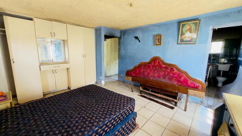 4 Bedroom Property for Sale in Ntuzuma KwaZulu-Natal