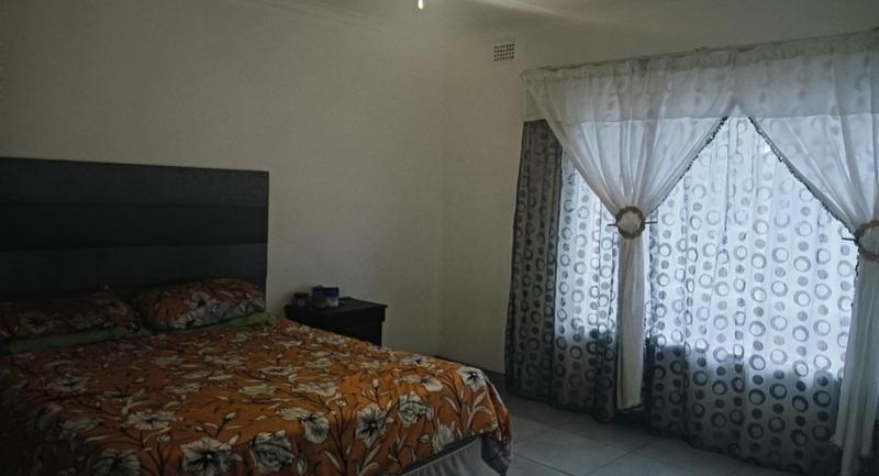 To Let 3 Bedroom Property for Rent in Pinetown KwaZulu-Natal