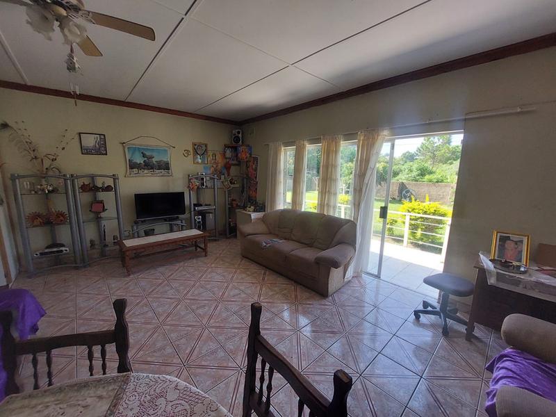 5 Bedroom Property for Sale in Shelly Beach KwaZulu-Natal