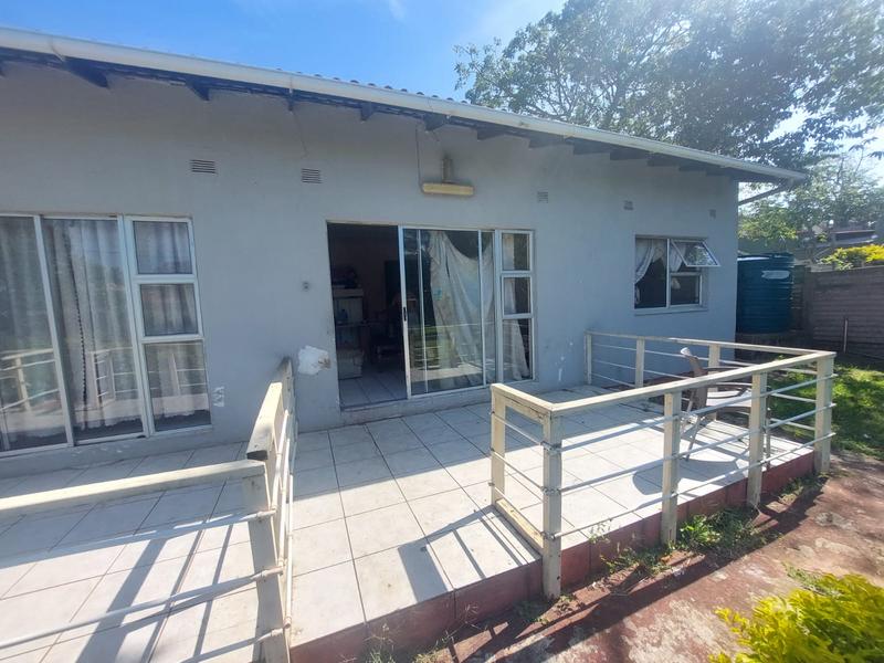 5 Bedroom Property for Sale in Shelly Beach KwaZulu-Natal