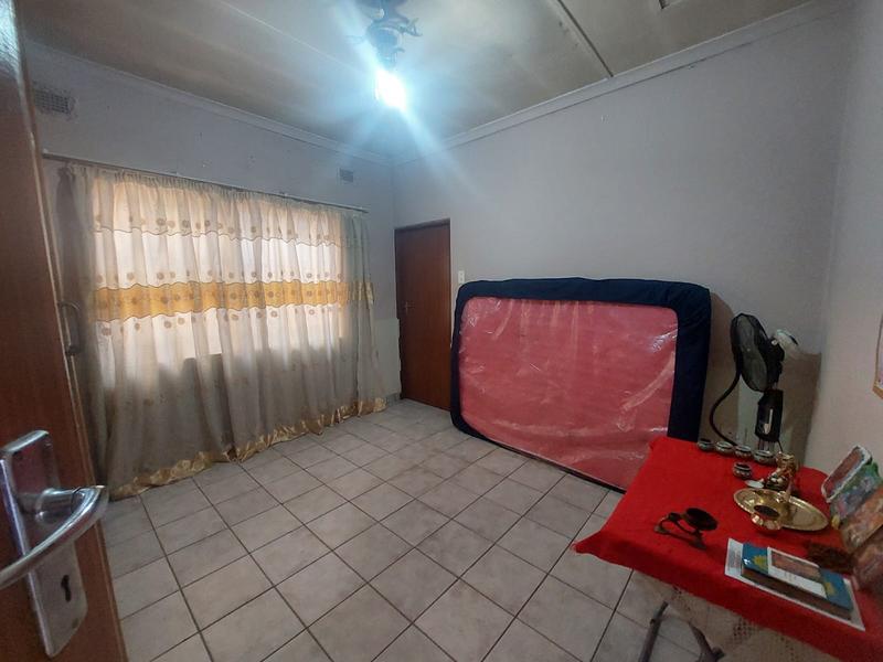 5 Bedroom Property for Sale in Shelly Beach KwaZulu-Natal