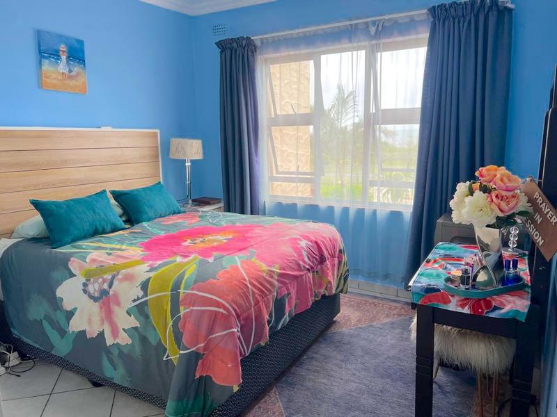 2 Bedroom Property for Sale in Manaba Beach KwaZulu-Natal