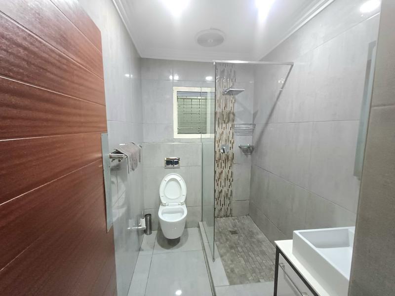 3 Bedroom Property for Sale in Northcroft KwaZulu-Natal