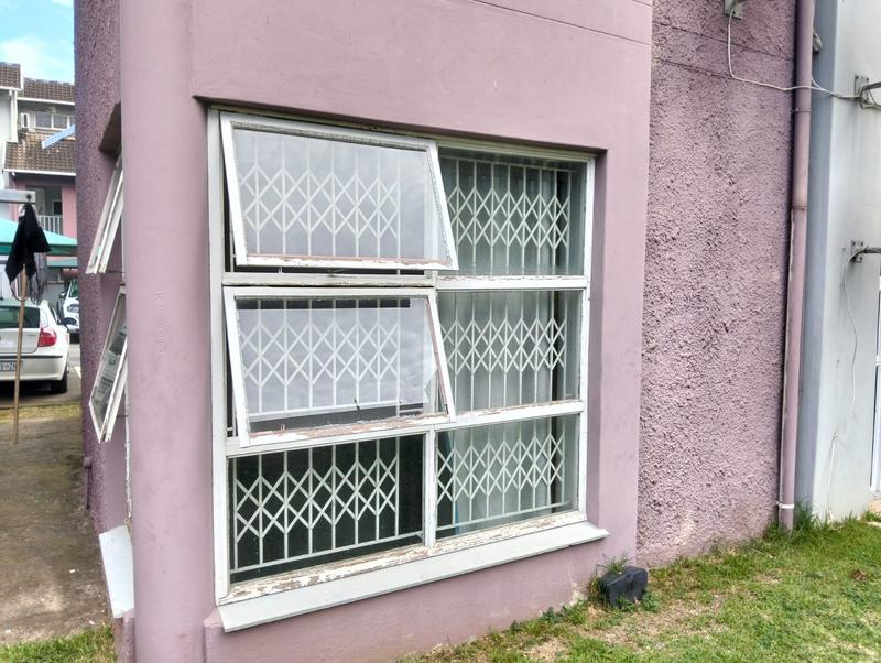 2 Bedroom Property for Sale in Overport KwaZulu-Natal
