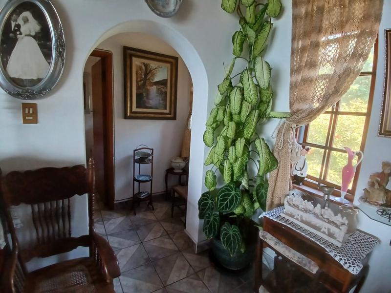 5 Bedroom Property for Sale in Uvongo KwaZulu-Natal